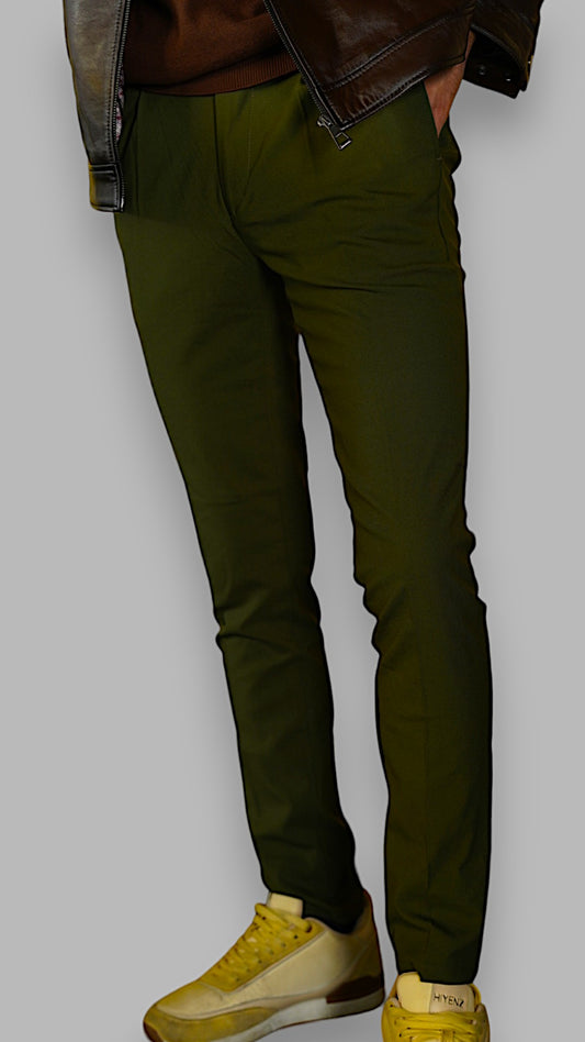 Causal Slim Fitted Pants